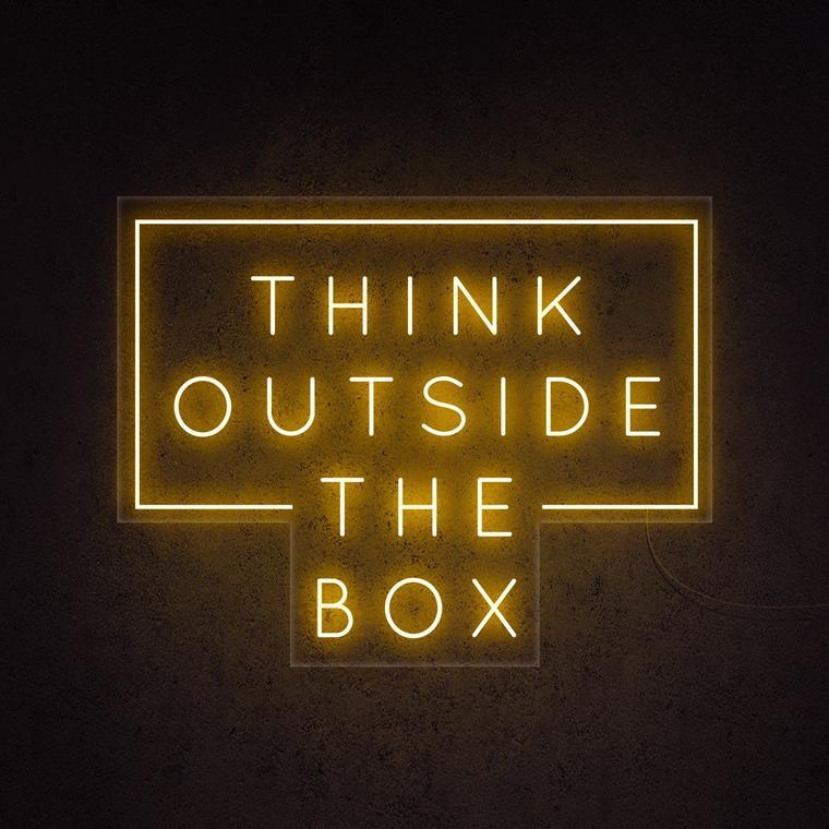 Think Outside The Box Leuchtreklame