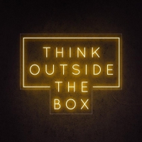 Think Outside The Box Leuchtreklame